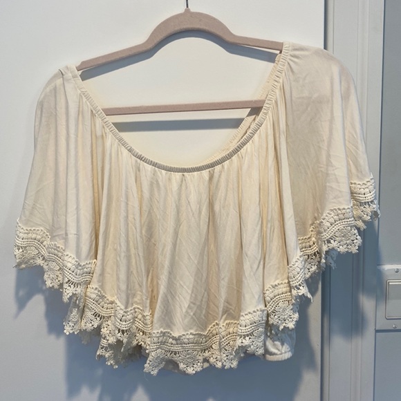 Lovers and Friends cream crop top. - Picture 1 of 4